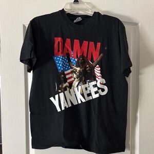 Vintage Black Damn Yankees 1990s tour concert Graphic Tee